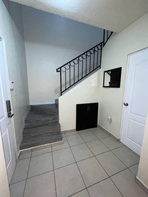 Casa Eliseos, A 5 Minutos De La Linea Fronteriza Villa Nogales  Exterior foto